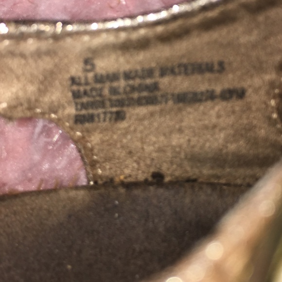 Toddler size 5 boots and sandals - Picture 8 of 8